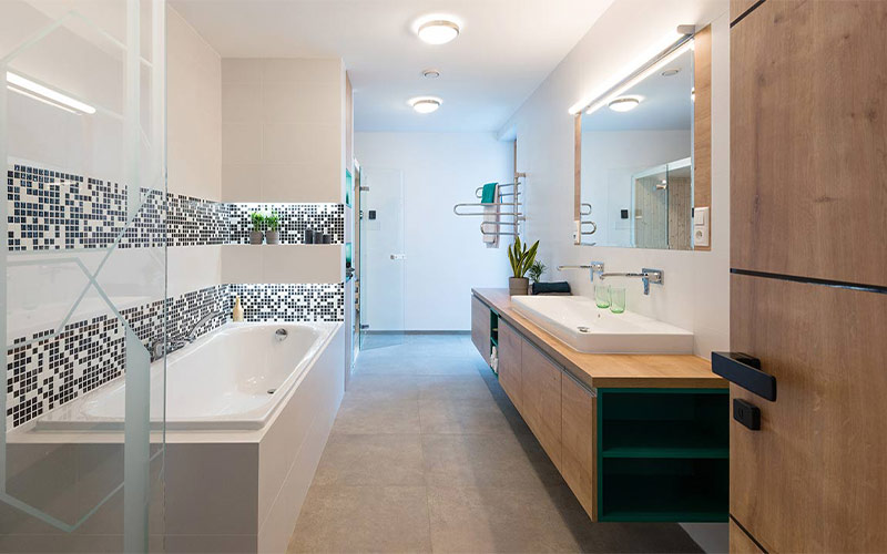 Custom bathroom in Tampa Tampa Deluxe